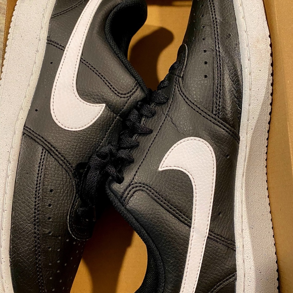 Nike Court Vision Lo-Top Sneakers
